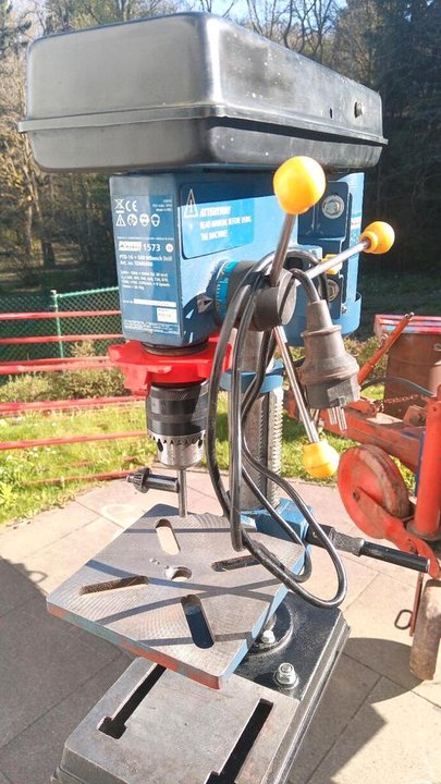 Tischbohrmaschine, Säulenbohrmaschine, 500W, mit Gestell.