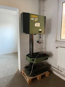 ALZMETALL AC 25 Bohrautomat / Säulenbohrmaschine