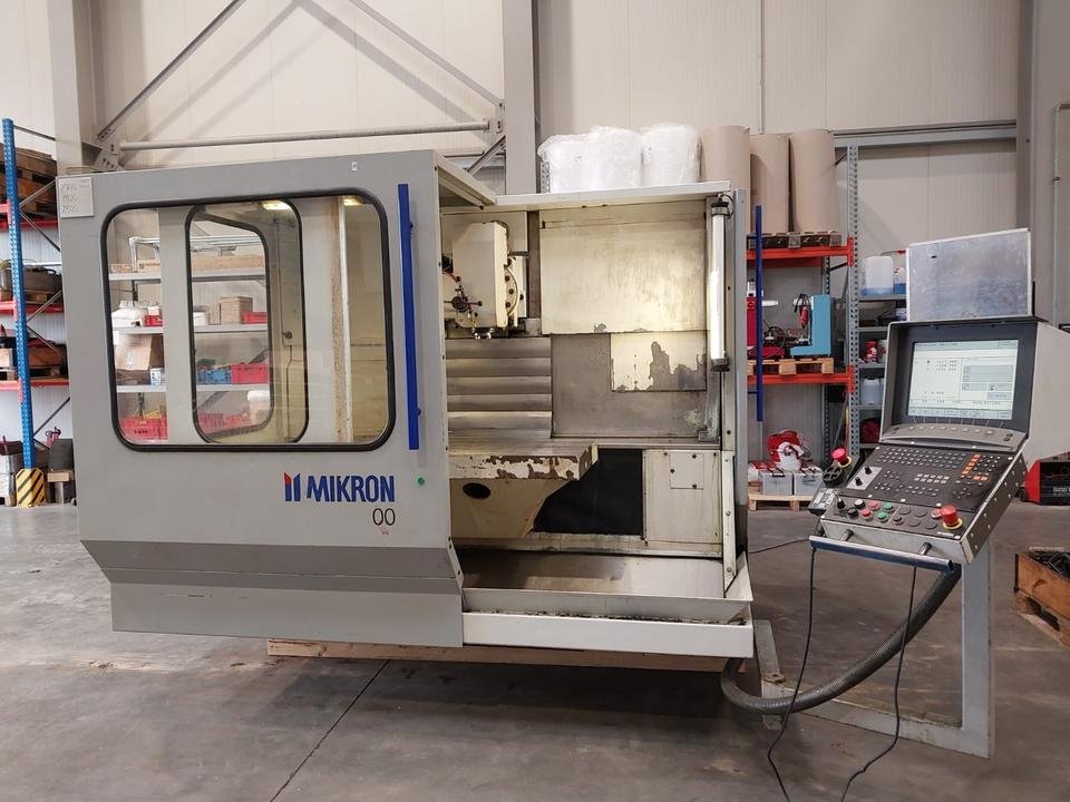 CNC Bearbeitungszentrum Mikron UM 900