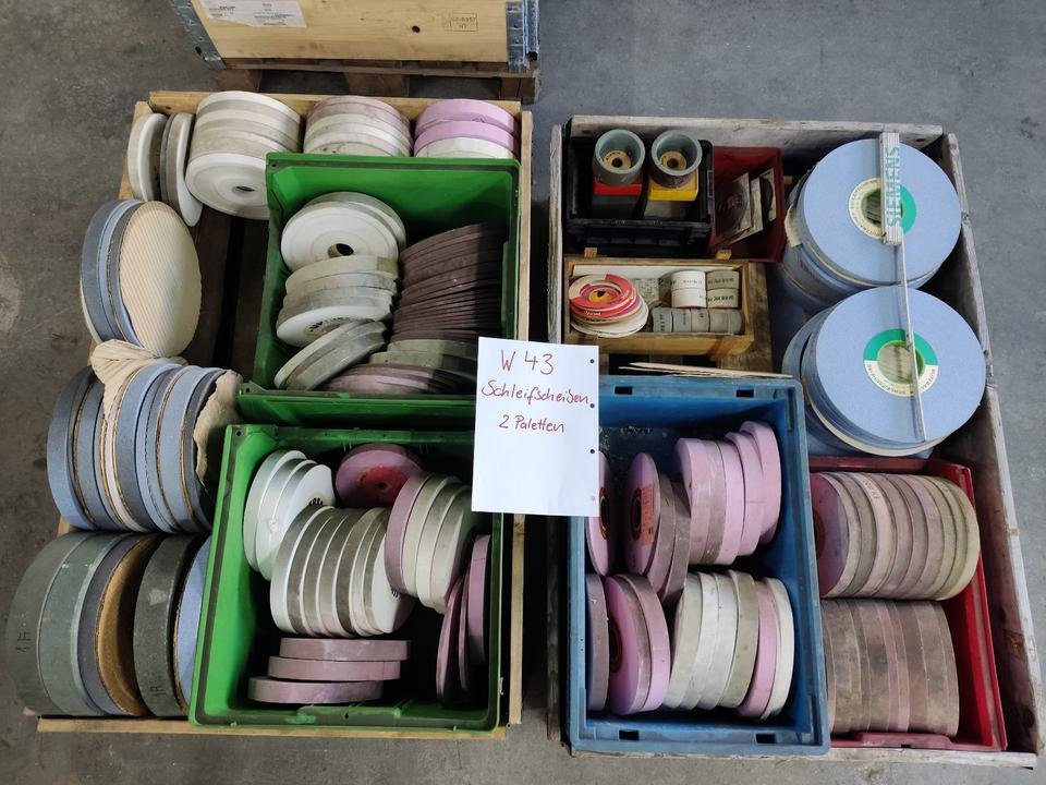 W43 Konvolut Schleifscheiben Flachschleifmaschine 225 und 300 mm