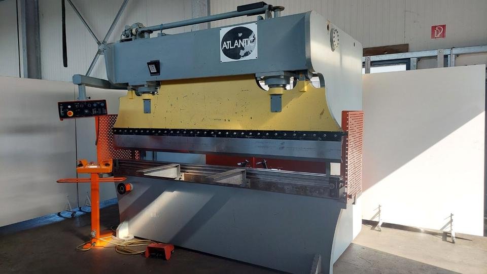 Hydr. Abkantpresse ATLANTIC, HPAT 30/200, Bj. 89, 25200