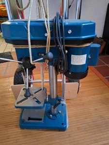 Standbohrmaschine neuwertig zu verkaufen