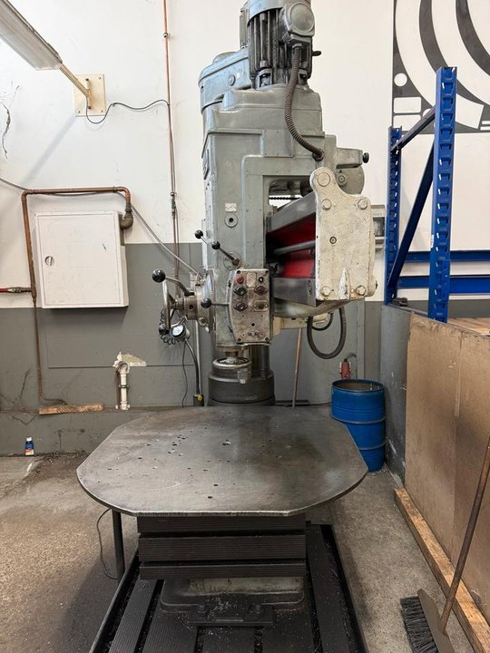 Radialbohrmaschine CSEPEL RF 22/A – Schwermaschine