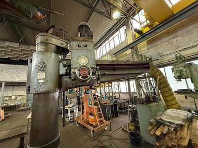 Radialbohrmaschine Csepel RFh 75/2000 – voll funktionsfähig