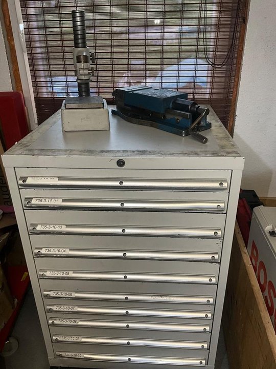 Schubladenschrank Schraubstock, Fräser Bohrer HSS Hartmetall