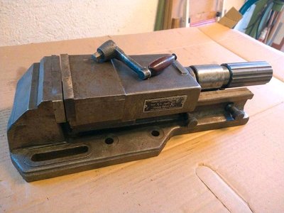 Hochdruck-Maschinenschraubstock ARNO 4to Teil2