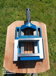 Maschinenschraubstock .