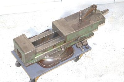Hydraulischer Maschinenschraubstock Hilma 200 mm drehbar 120 kg