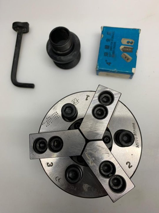 CNC-Dreibackenfutter 110mm Auto Sirong