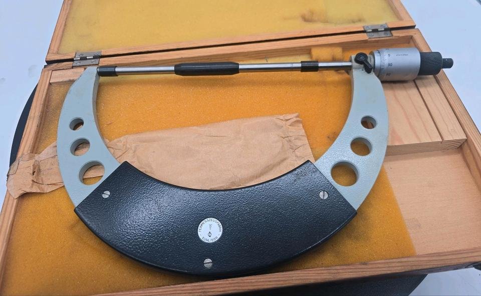 Suhl Bügelmessschraube 200- 225 mm mit Kalibrierdorn