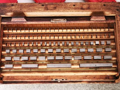 Alter Endmaßkasten Endmaß Parallelendmaßkasten 103Teile 0,5-100mm