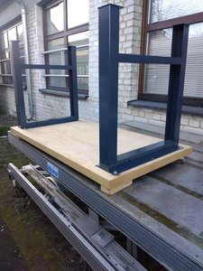 Werkbank Industriestandard mit Multiplexplatte