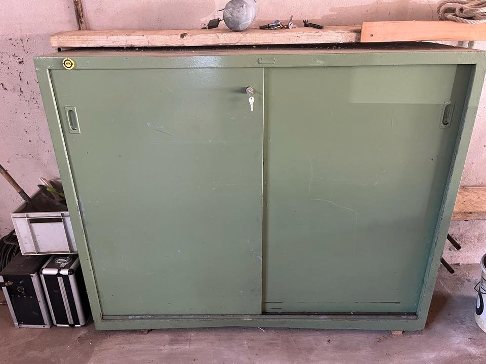 Werkzeugschrank Schiebetüren Lista