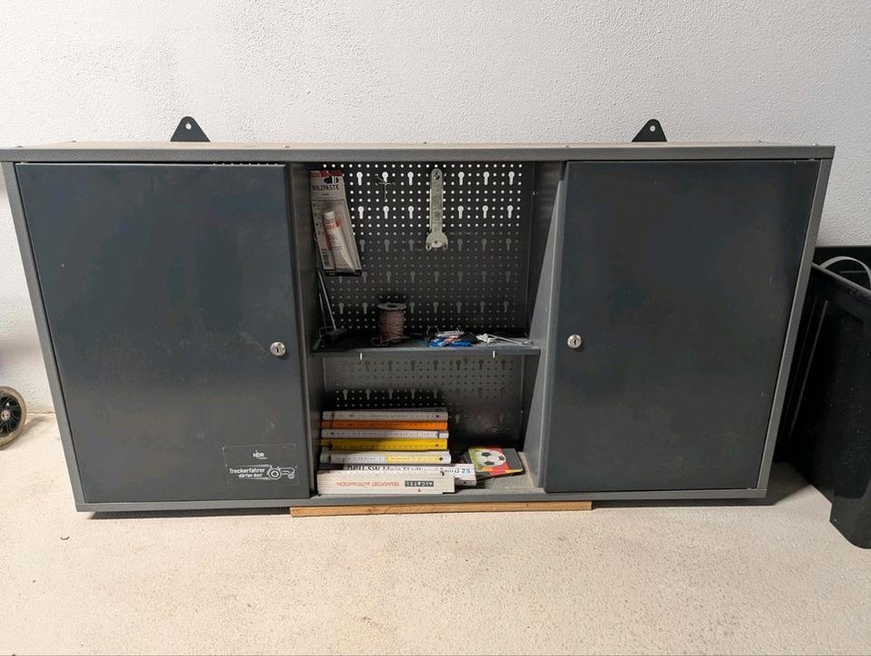 Verkaufe Werkzeugschrank (Hängeschrank)