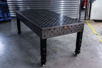 Profi Schweißtisch Lochtisch 2x1m System 28 D28 plasmanitriert