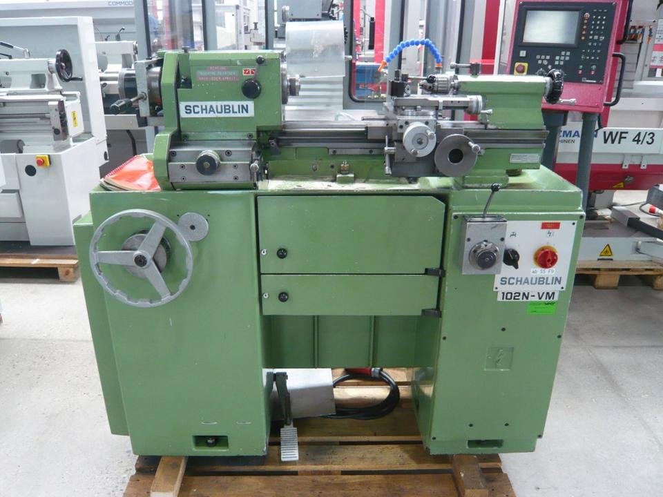 Schaublin 102N-VM Drehmaschine mit Zubehör