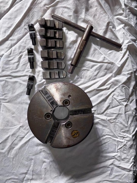 3-Backenfutter Röhm – Drehmaschine