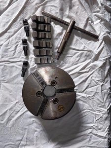 3-Backenfutter Röhm – Drehmaschine