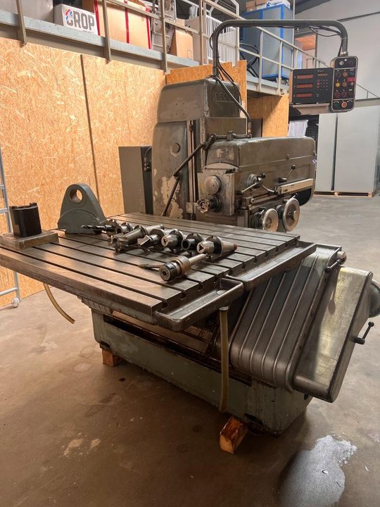Universalfräsmaschine DECKEL FP33