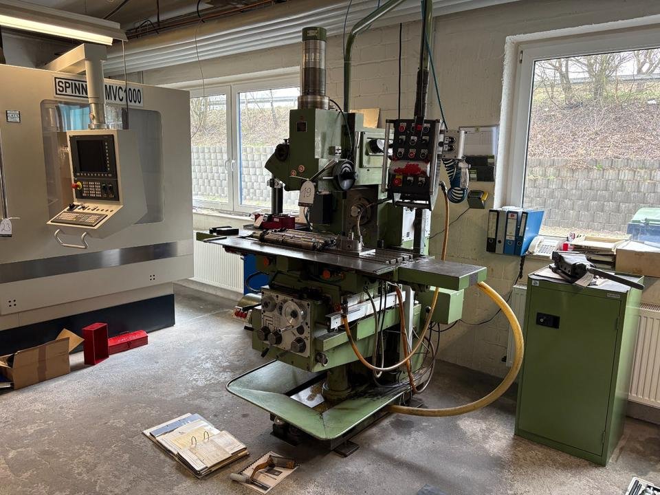 Universalfräsmaschine Union USF 4/300