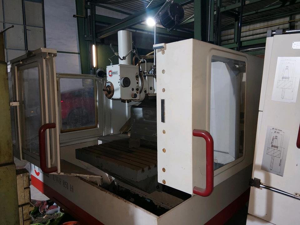Hermle CNC Fräsmaschine UWF 851 H