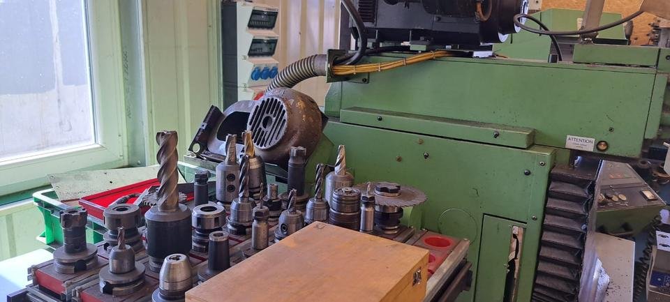 Fräsmaschine MAHO MH 500 C CNC 432