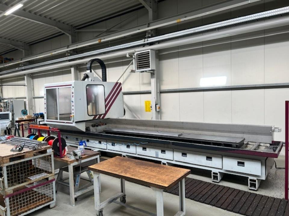 URBAN CNC Bearbeitungszentrum BZ 7000 Fräsen, Bohren, Senken,