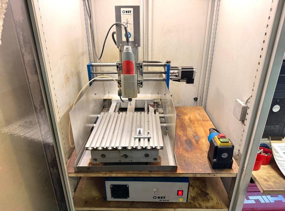 BZT PFL-330C Portal-Fräsmaschine CNC Steuerung ST-43.2 Modellbau